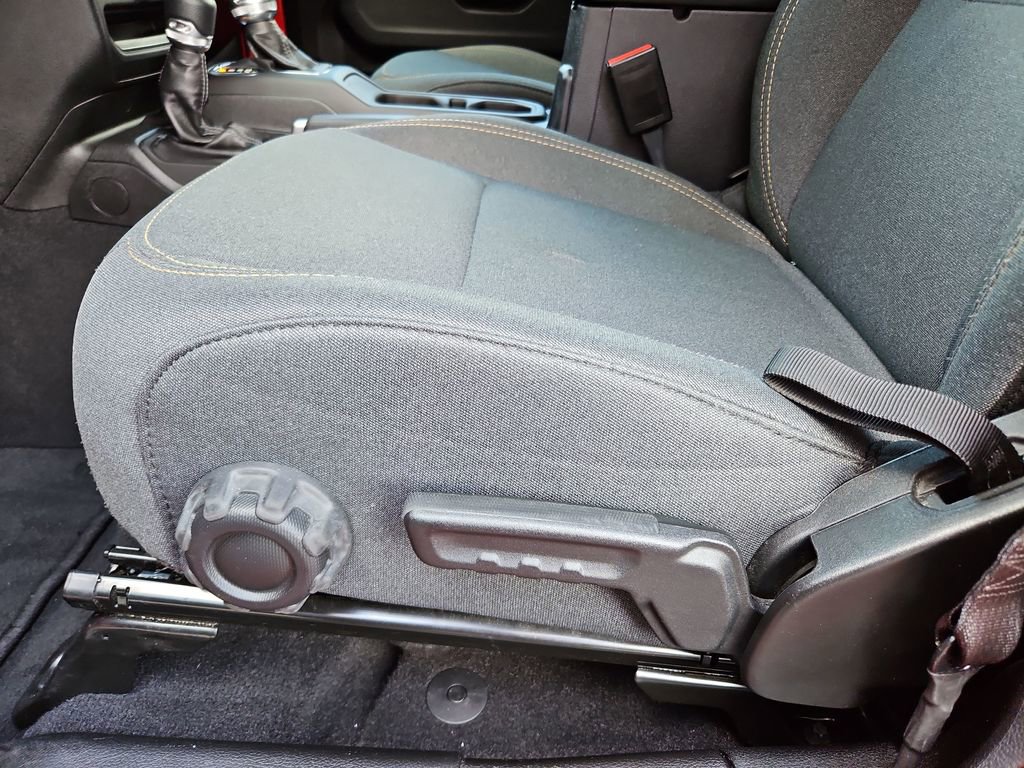 Used 2025 Jeep Wrangler Unlimited Sahara image 25