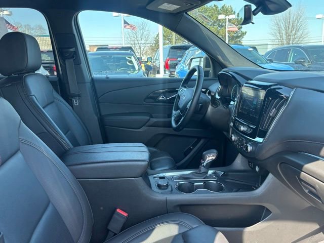 Certified 2023 Chevrolet Traverse RS w/ LPO, Floor Liner Package image 16