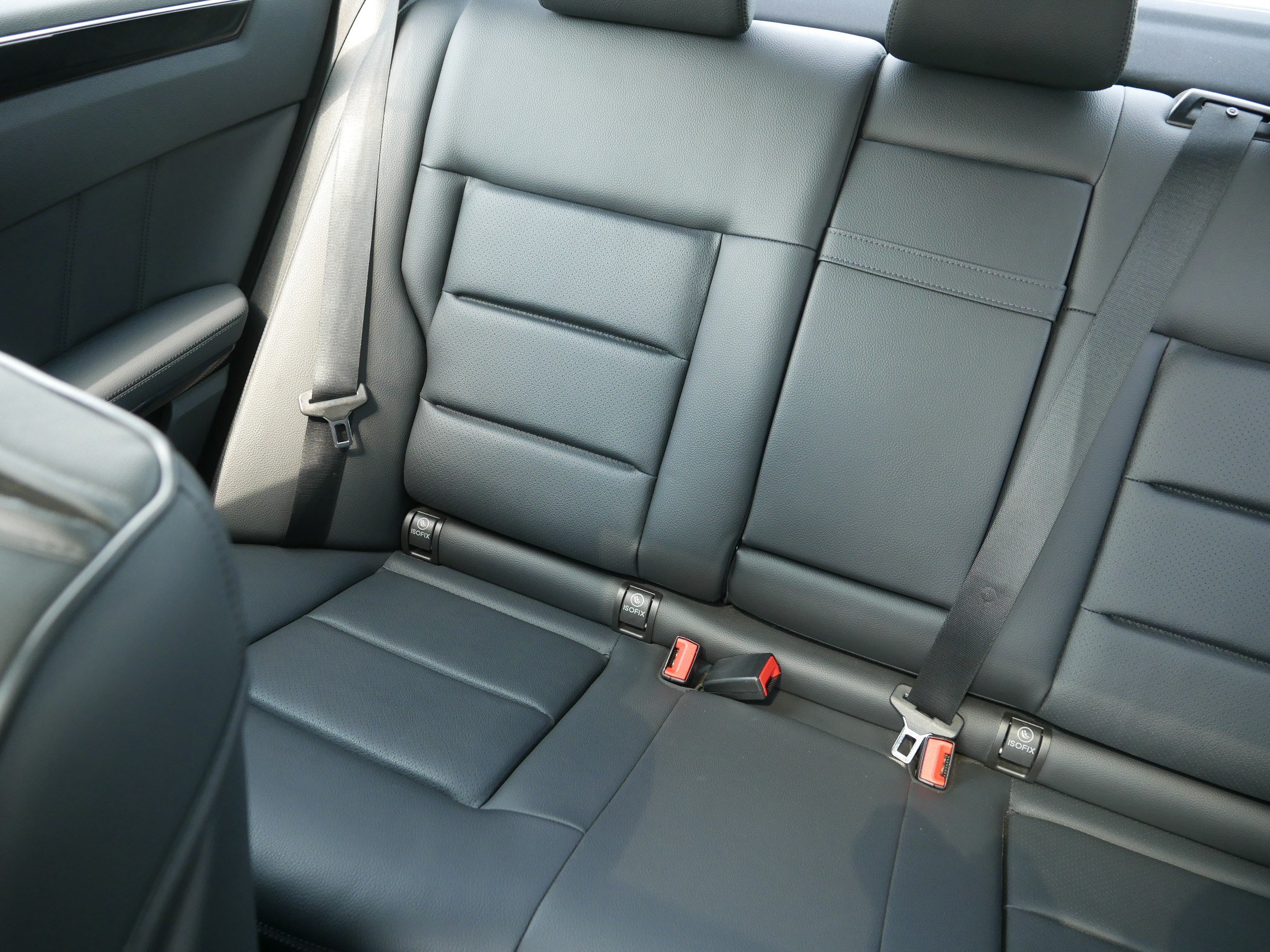 Used 2013 Mercedes-Benz E 350 4MATIC Sedan image 12