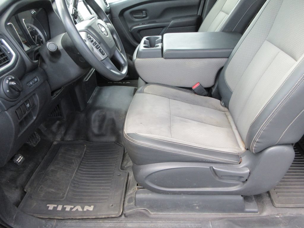 Used 2019 Nissan Titan S AWD/4WD image 13