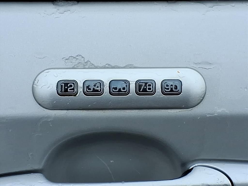 Used 2010 Ford Edge Limited image 10