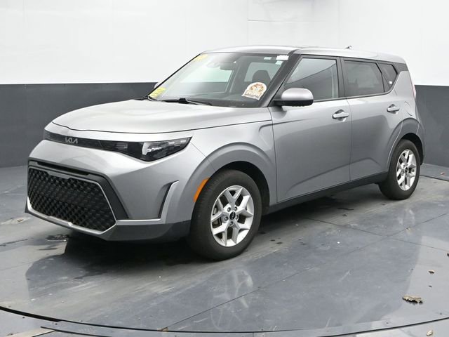 Used 2025 Kia Soul LX w/ LX Technology Package image 6