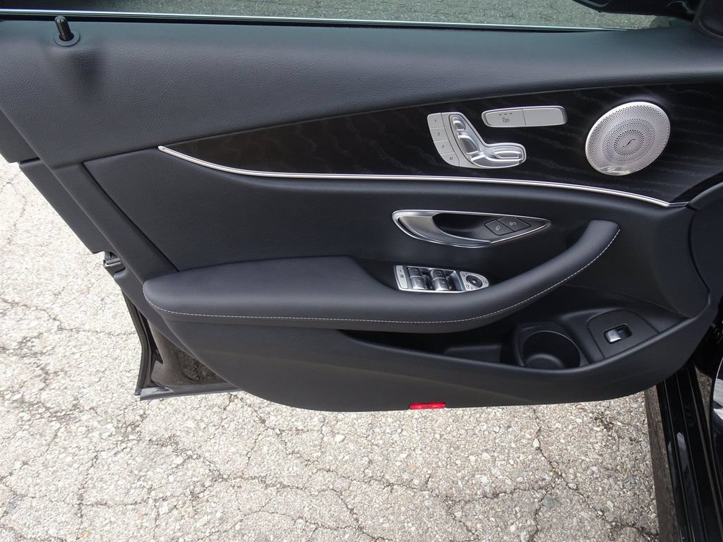 Used 2023 Mercedes-Benz E 450 4MATIC Sedan image 13