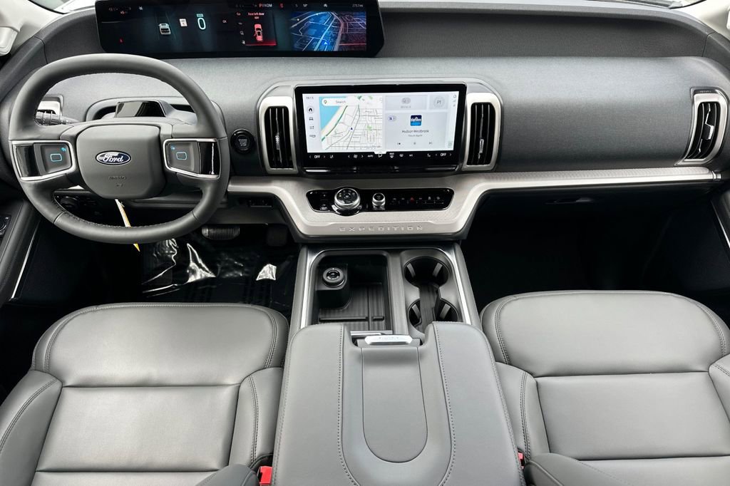 New 2026 Ford Expedition Active image 10
