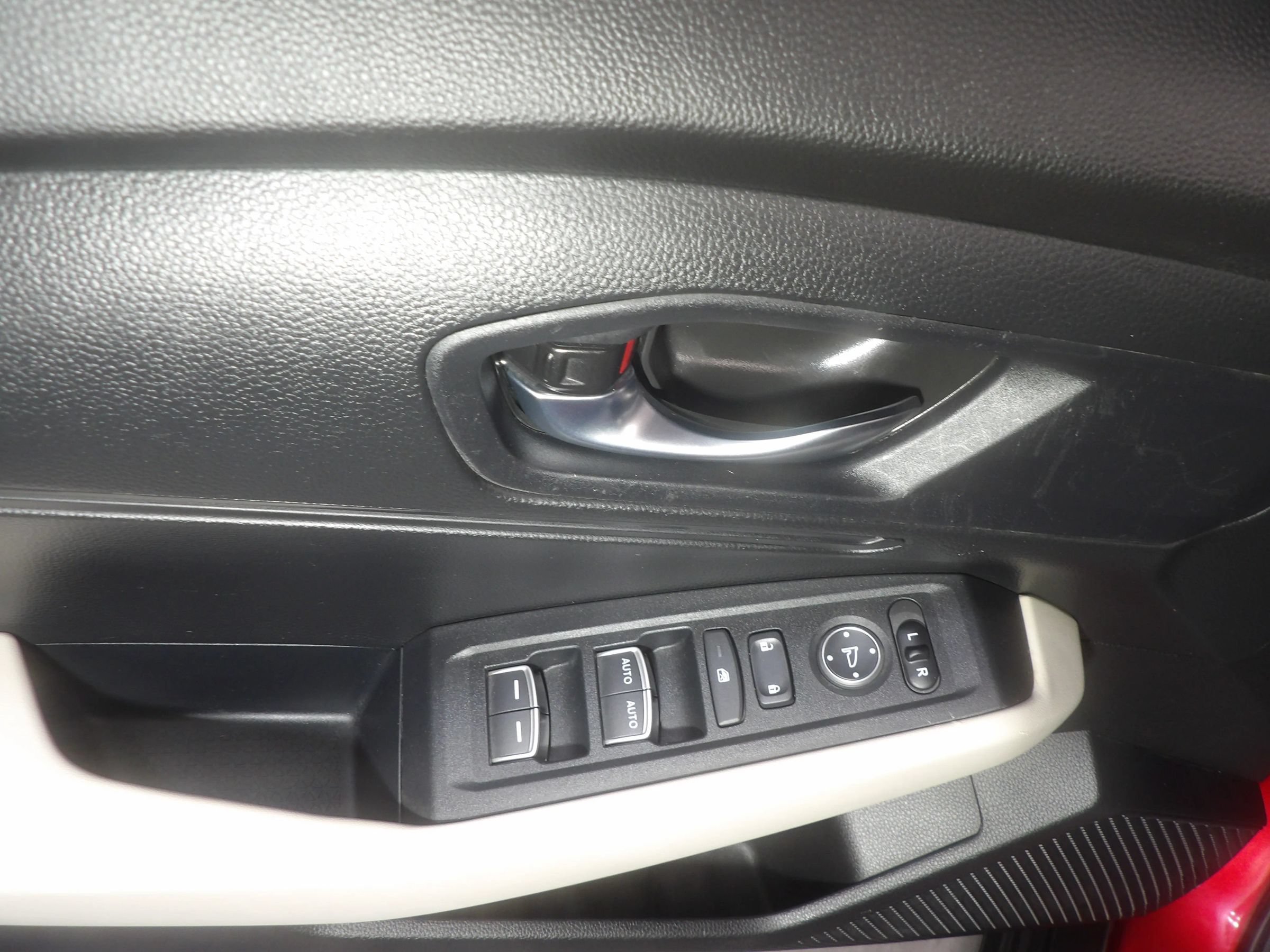 Used 2025 Honda Accord LX image 8