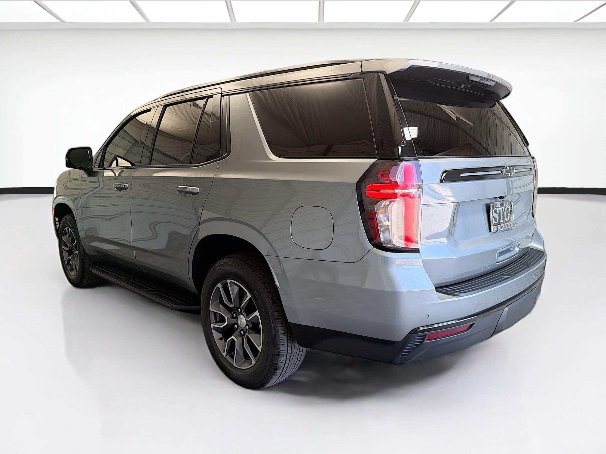 Used 2024 Chevrolet Tahoe LT w/ Luxury Package RWD image 6