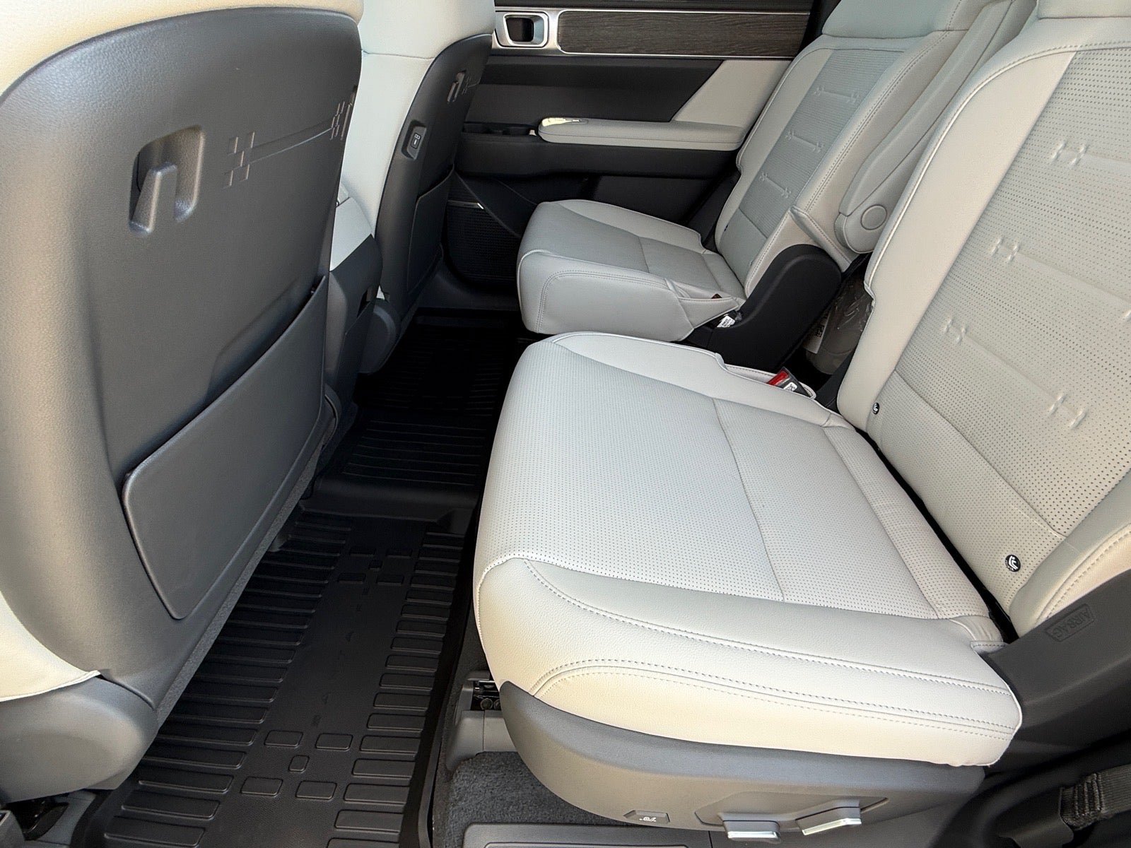 New 2027 Hyundai Santa Fe Limited AWD/4WD image 13