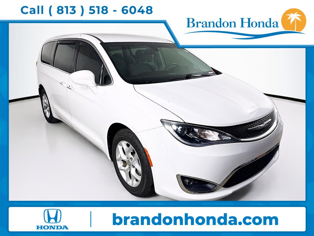 Used 2018 Chrysler Pacifica Touring Plus FWD image 1