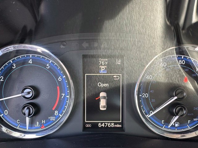 Used 2018 Toyota Corolla SE FWD image 16