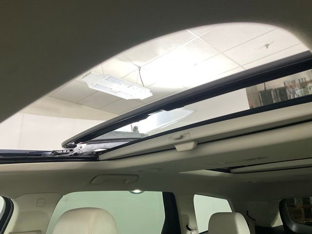 Used 2024 Buick Enclave Essence w/ Experience Buick Package image 19