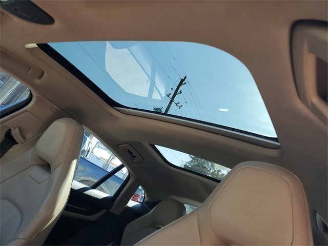 Used 2025 Porsche Panamera image 20