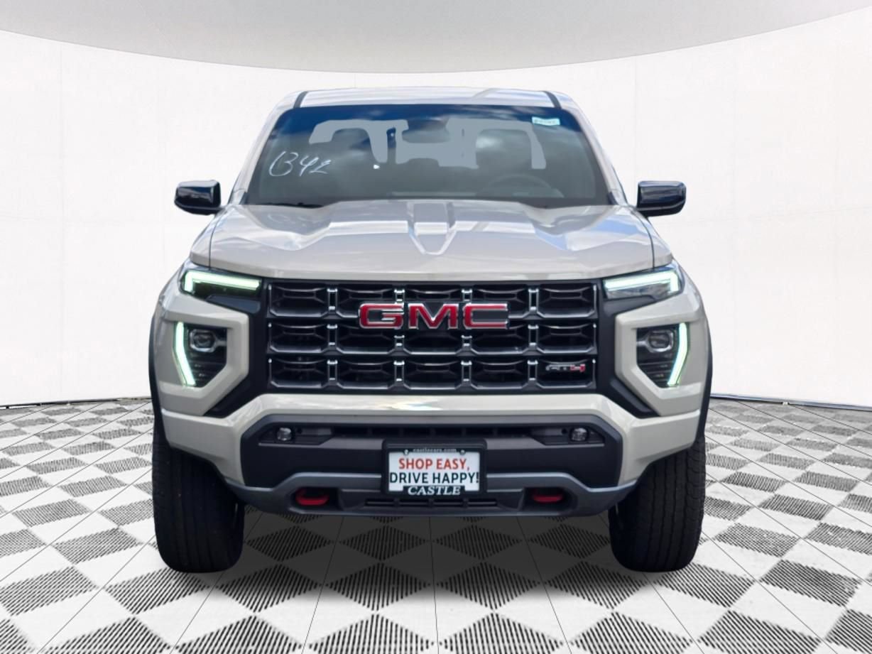 New 2026 GMC Canyon AT4 w/ AT4 Premium Package AWD/4WD image 9