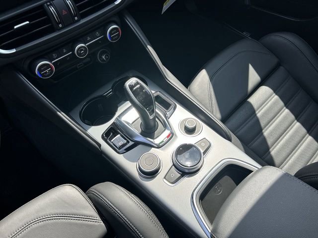 New 2026 Alfa Romeo Giulia AWD image 22