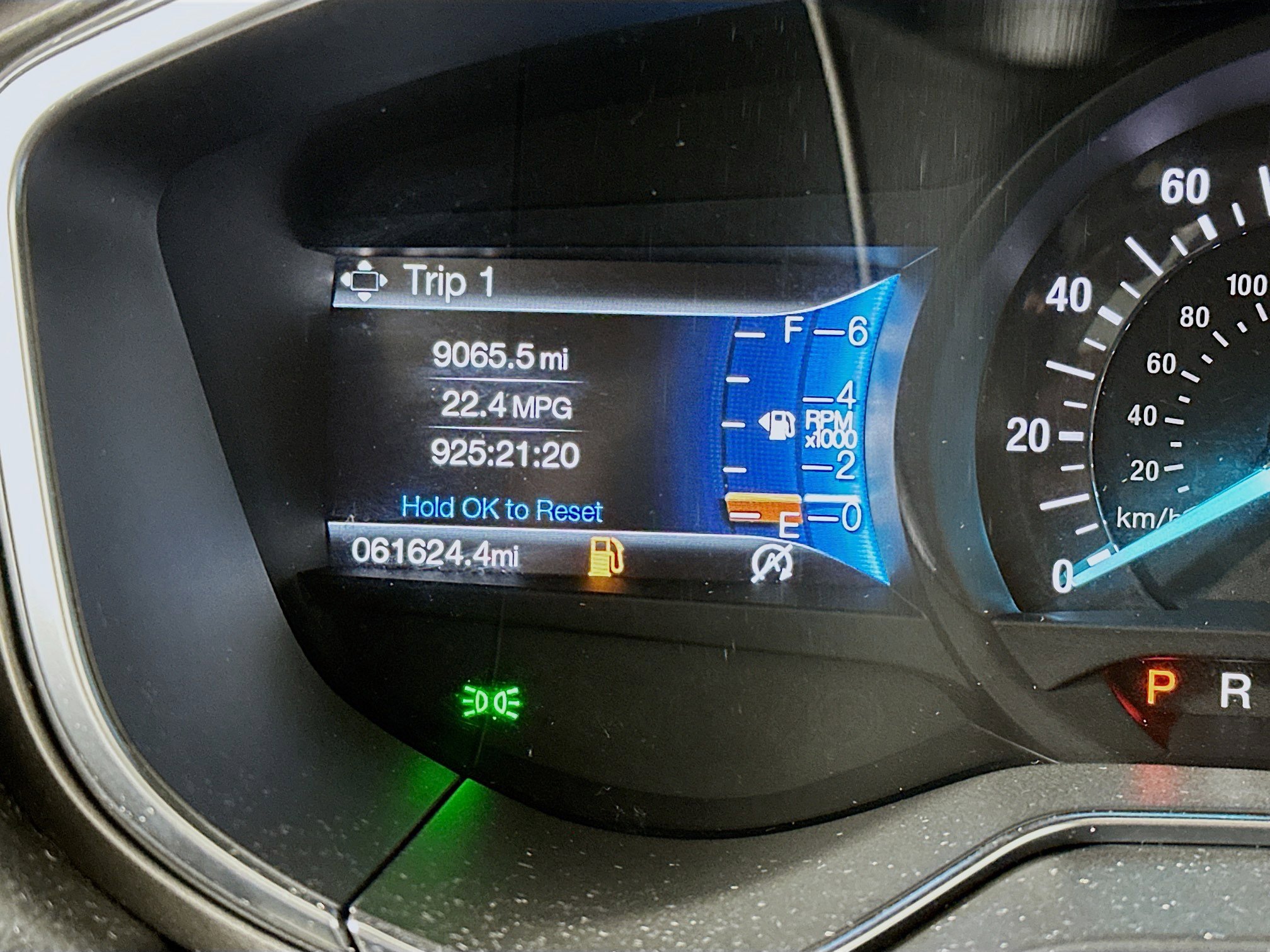 Used 2018 Ford Fusion SE w/ Fusion SE Technology Package FWD image 18