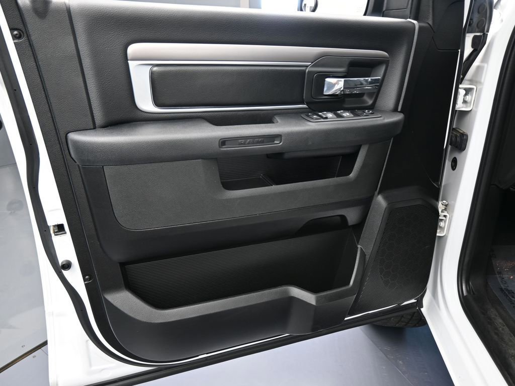 Used 2024 RAM 1500 Classic Warlock image 15