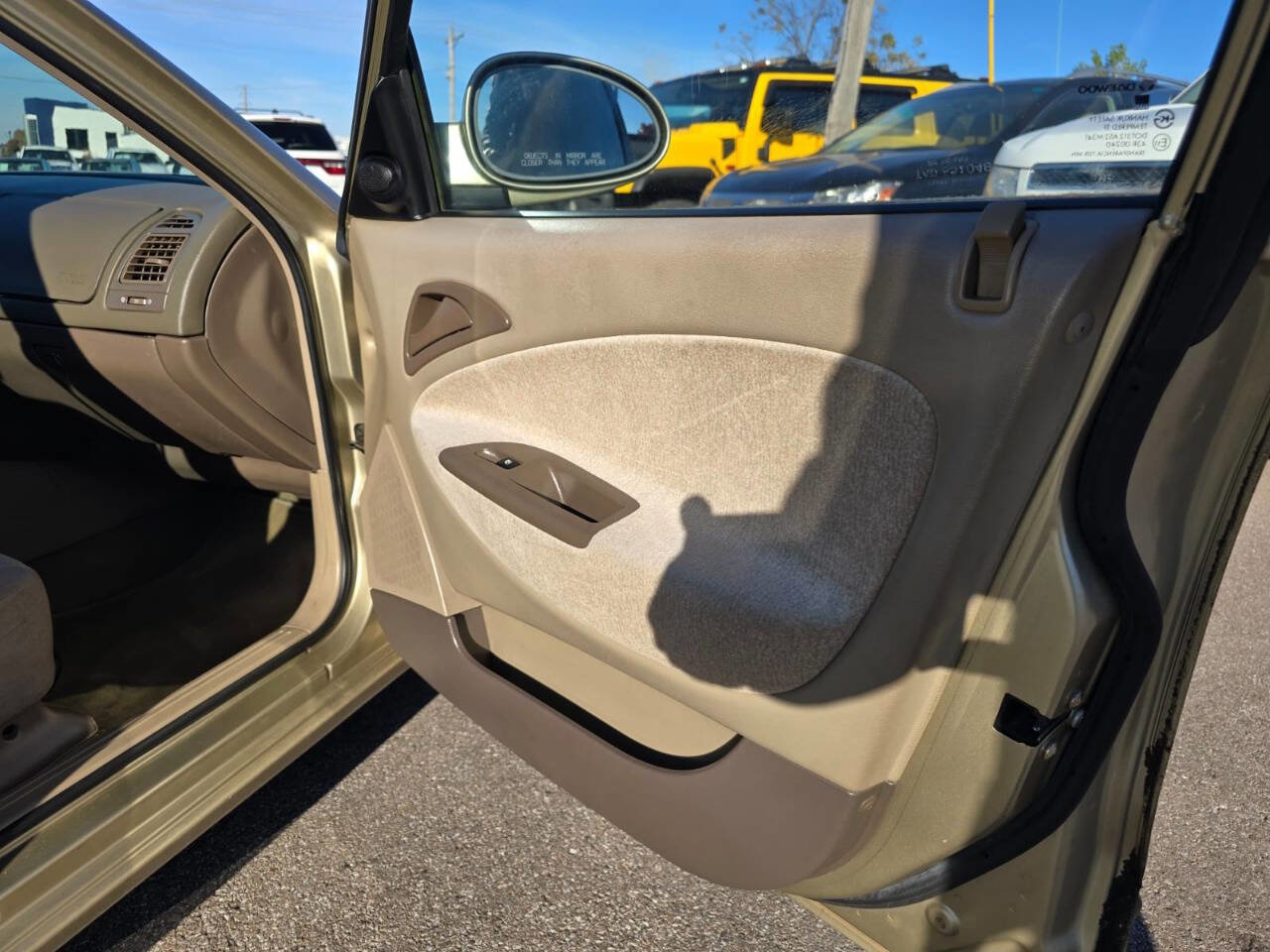 Used 2000 Daewoo Nubira SE image 34