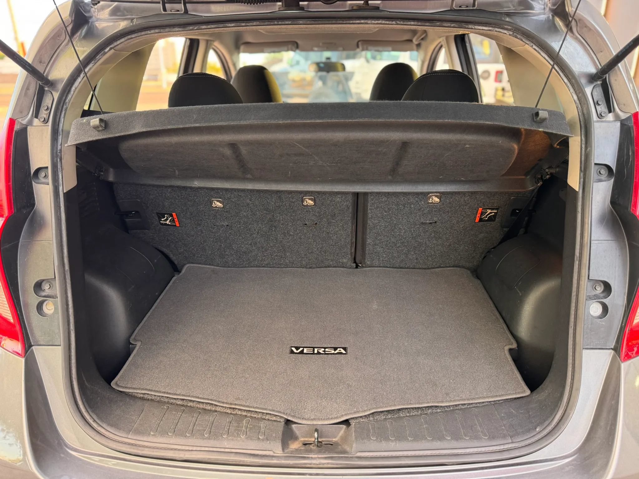 Used 2018 Nissan Versa Note FWD image 22