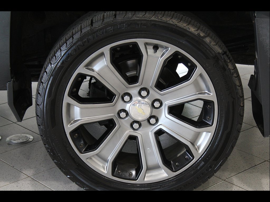 Used 2017 Chevrolet Silverado 1500 LTZ Z71 w/ LTZ Plus Package AWD/4WD image 12