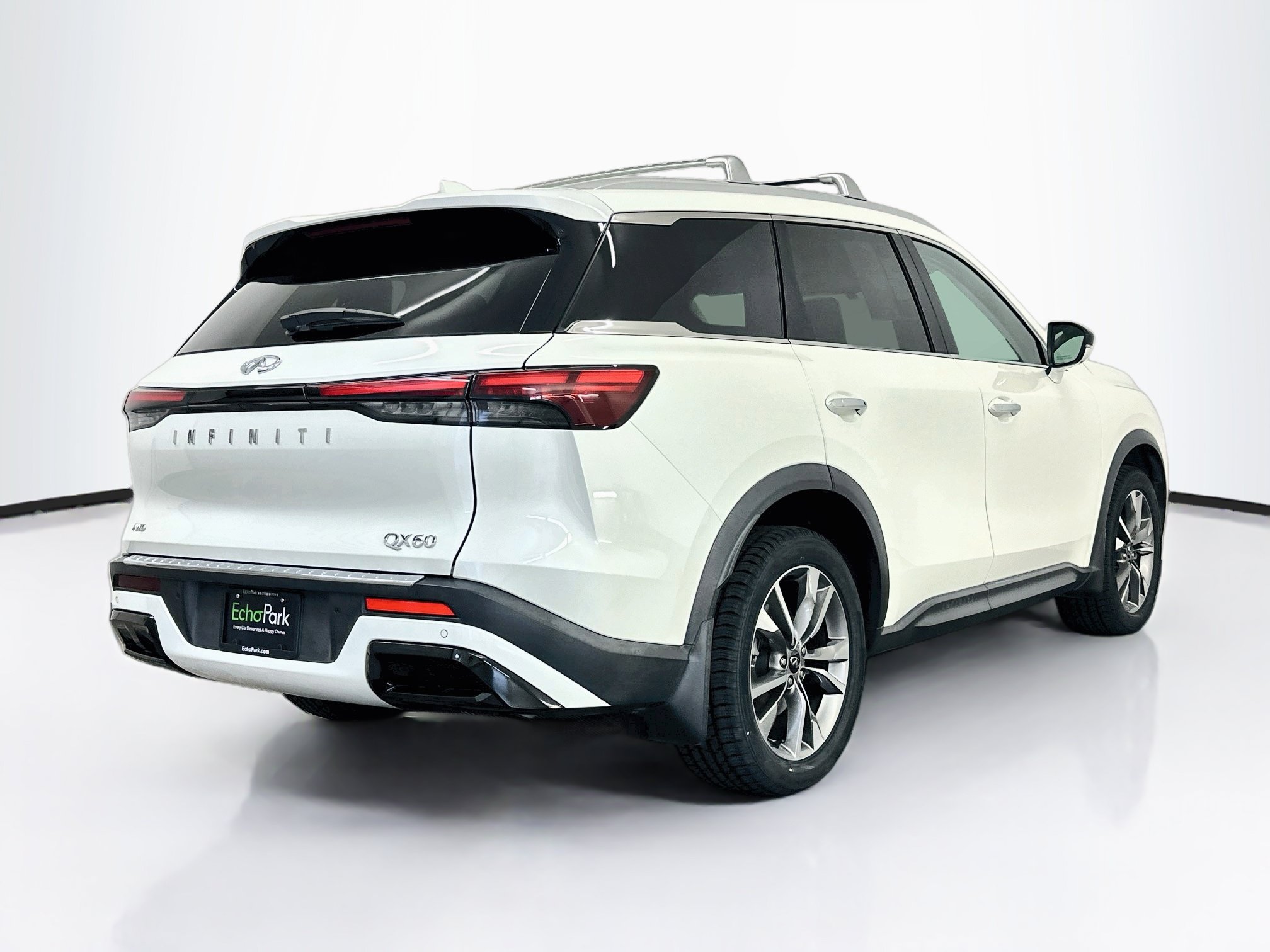 Used 2023 INFINITI QX60 Luxe w/ Cargo Package AWD/4WD image 9