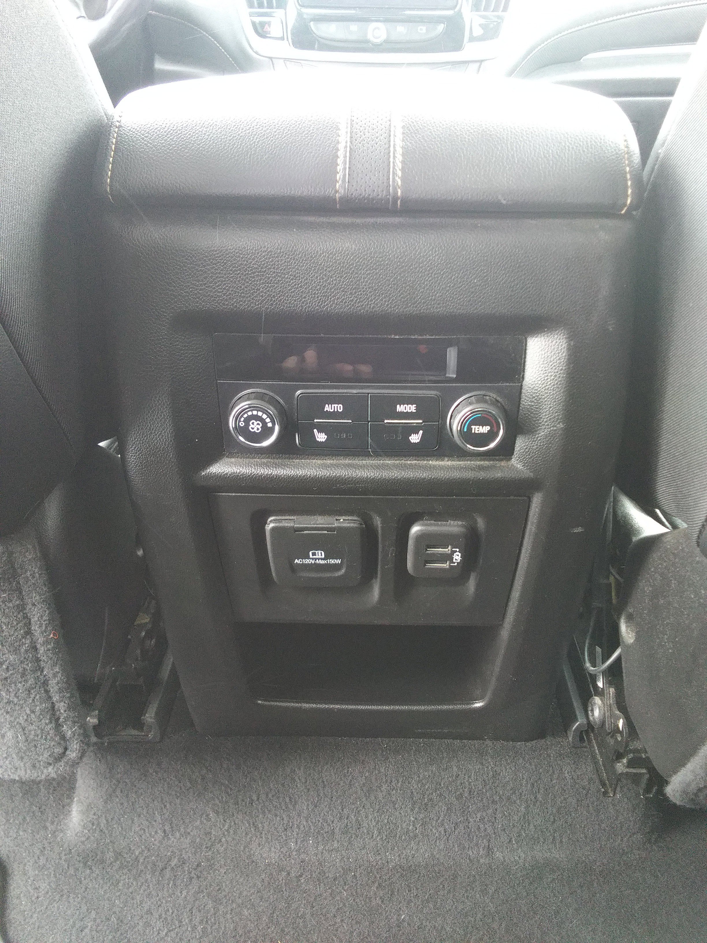 Used 2018 Chevrolet Traverse Premier image 13