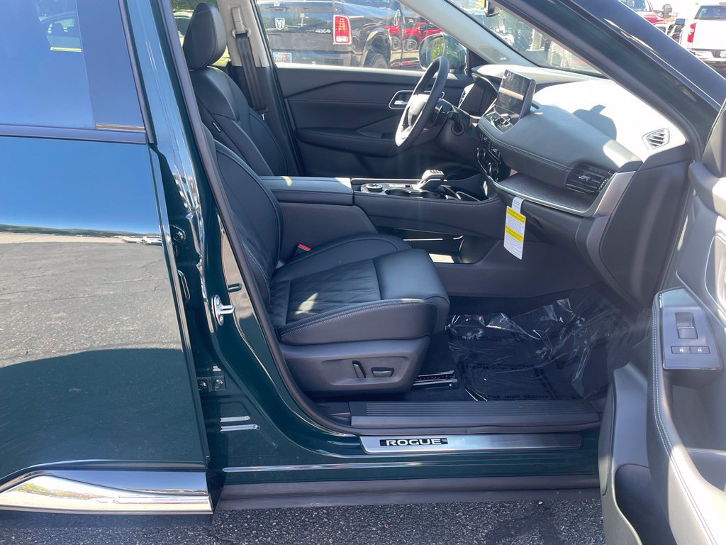 New 2026 Nissan Rogue Platinum AWD/4WD image 24
