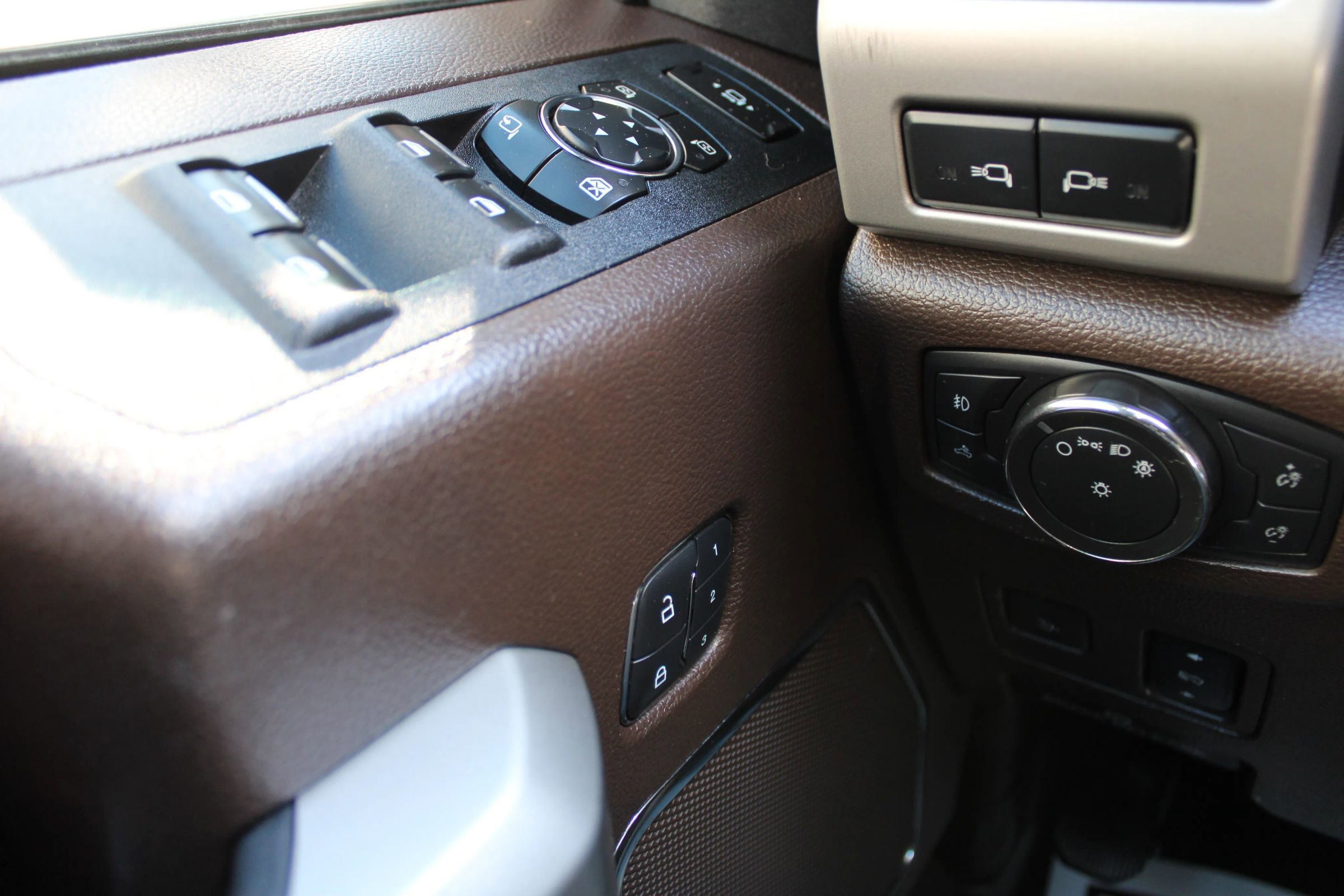 Used 2017 Ford F250 King Ranch w/ King Ranch Ultimate Package image 26