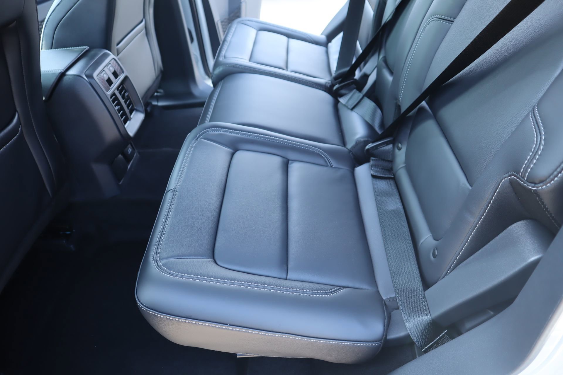 New 2026 Ford Bronco Outer Banks w/ Sasquatch Package AWD/4WD image 13