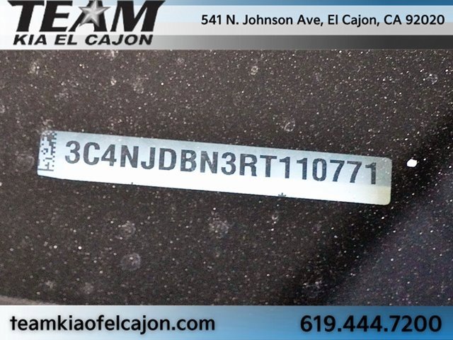Used 2024 Jeep Compass Latitude image 32