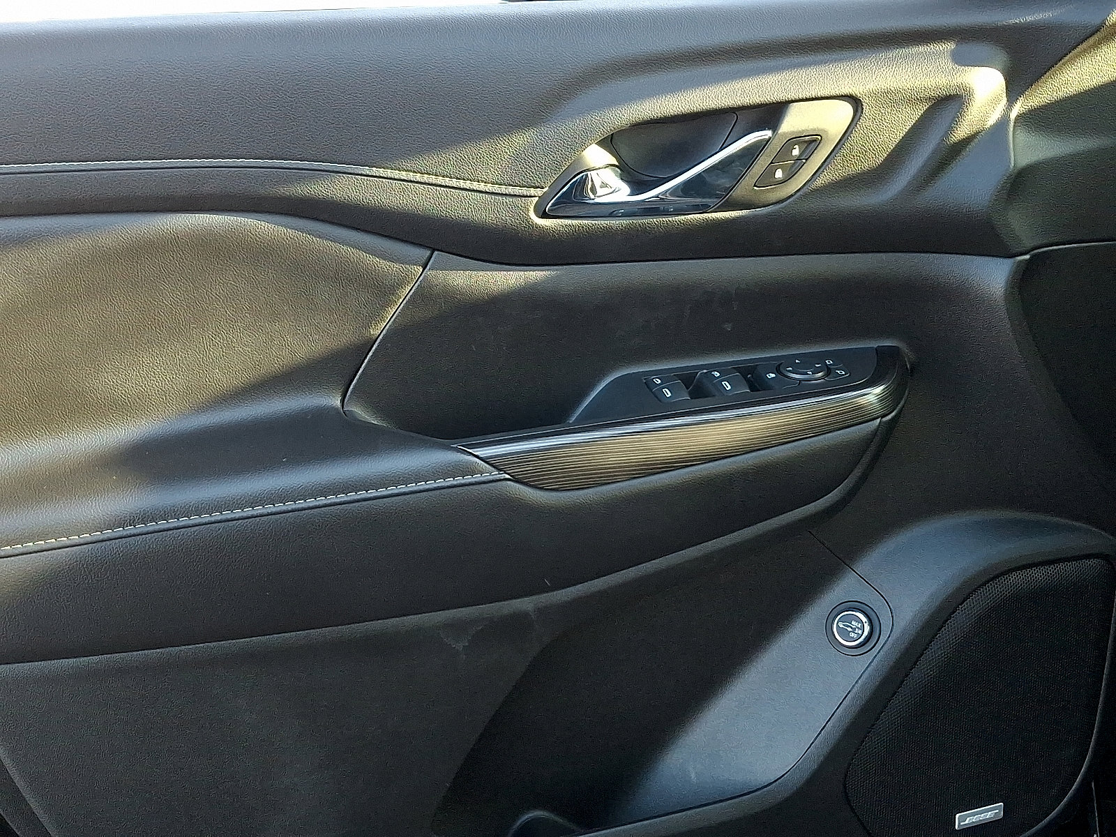 Used 2019 GMC Acadia SLT w/ LPO, Floor Liner Package image 12