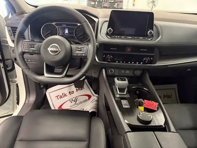 Used 2023 Nissan Rogue SV w/ SV Premium B Package AWD/4WD image 16