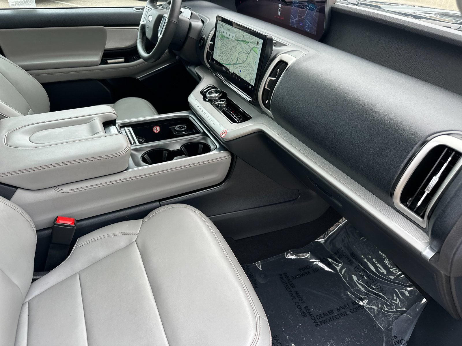 Used 2025 Ford Expedition Max Active AWD/4WD image 19