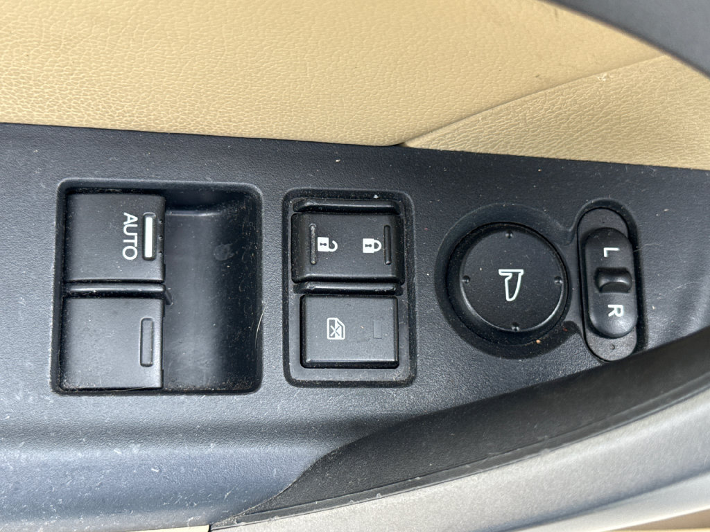 Used 2011 Honda Accord LX-S image 14