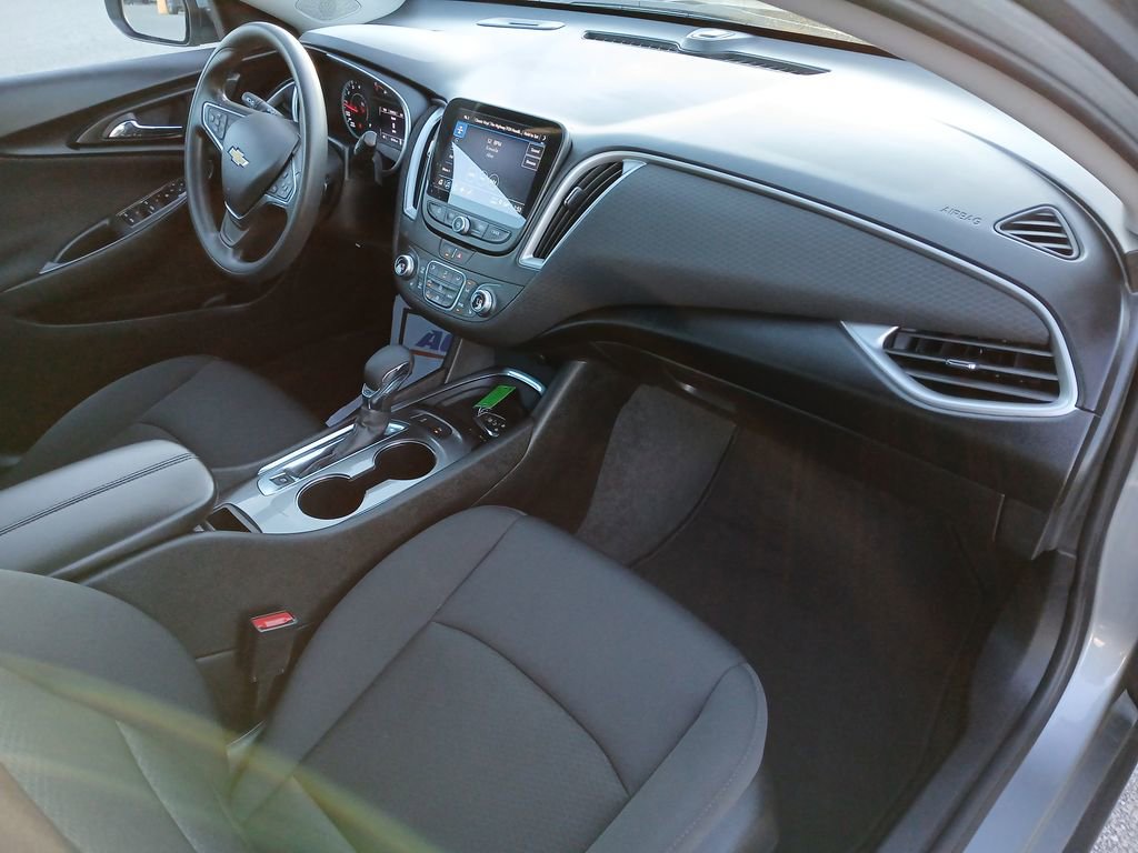 Used 2024 Chevrolet Malibu LT FWD image 29
