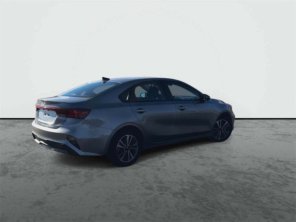 Used 2023 Kia Forte LXS image 8