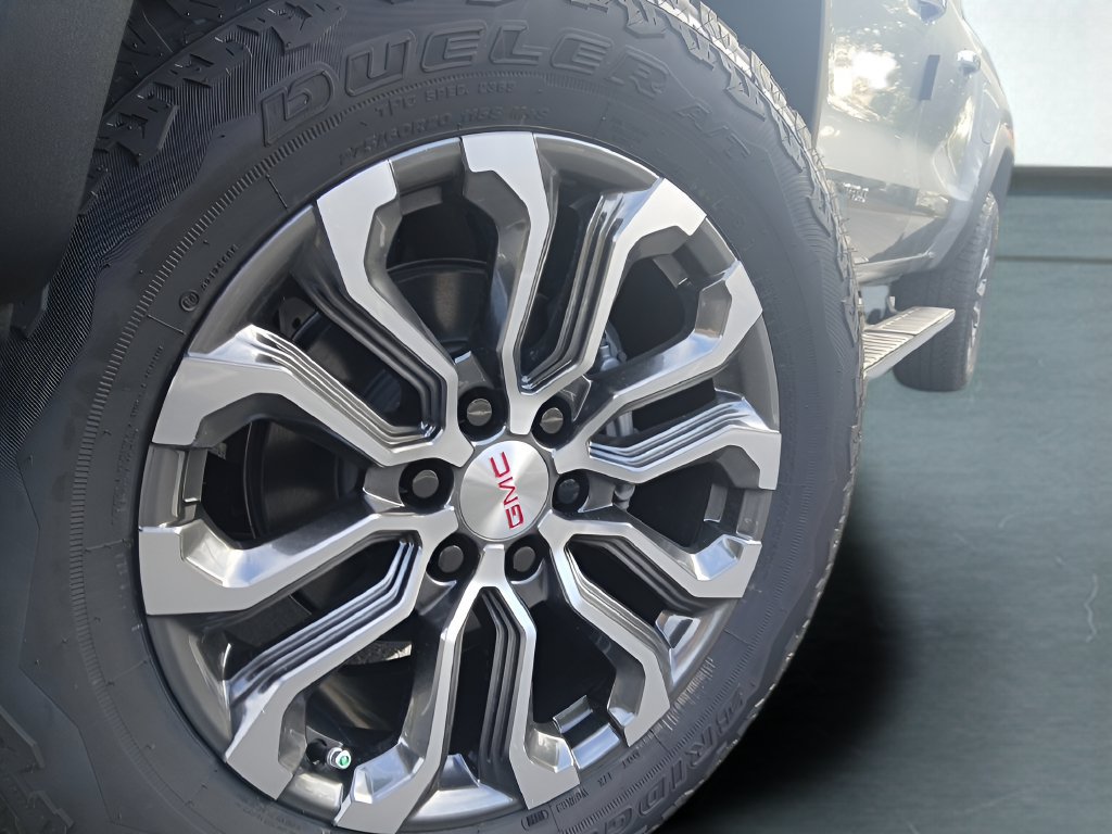 New 2026 GMC Canyon Denali AWD/4WD image 2
