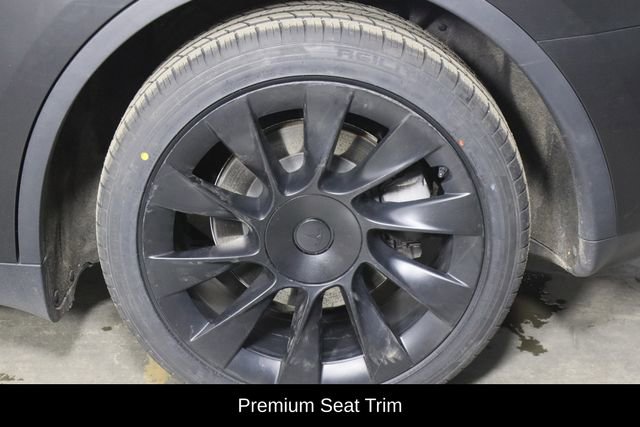 Used 2021 Tesla Model Y Long Range AWD/4WD image 35
