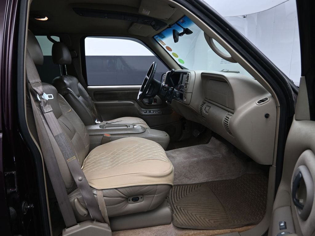 Used 1997 GMC Suburban 4WD w/ Marketing Opt Pkg 3 image 25