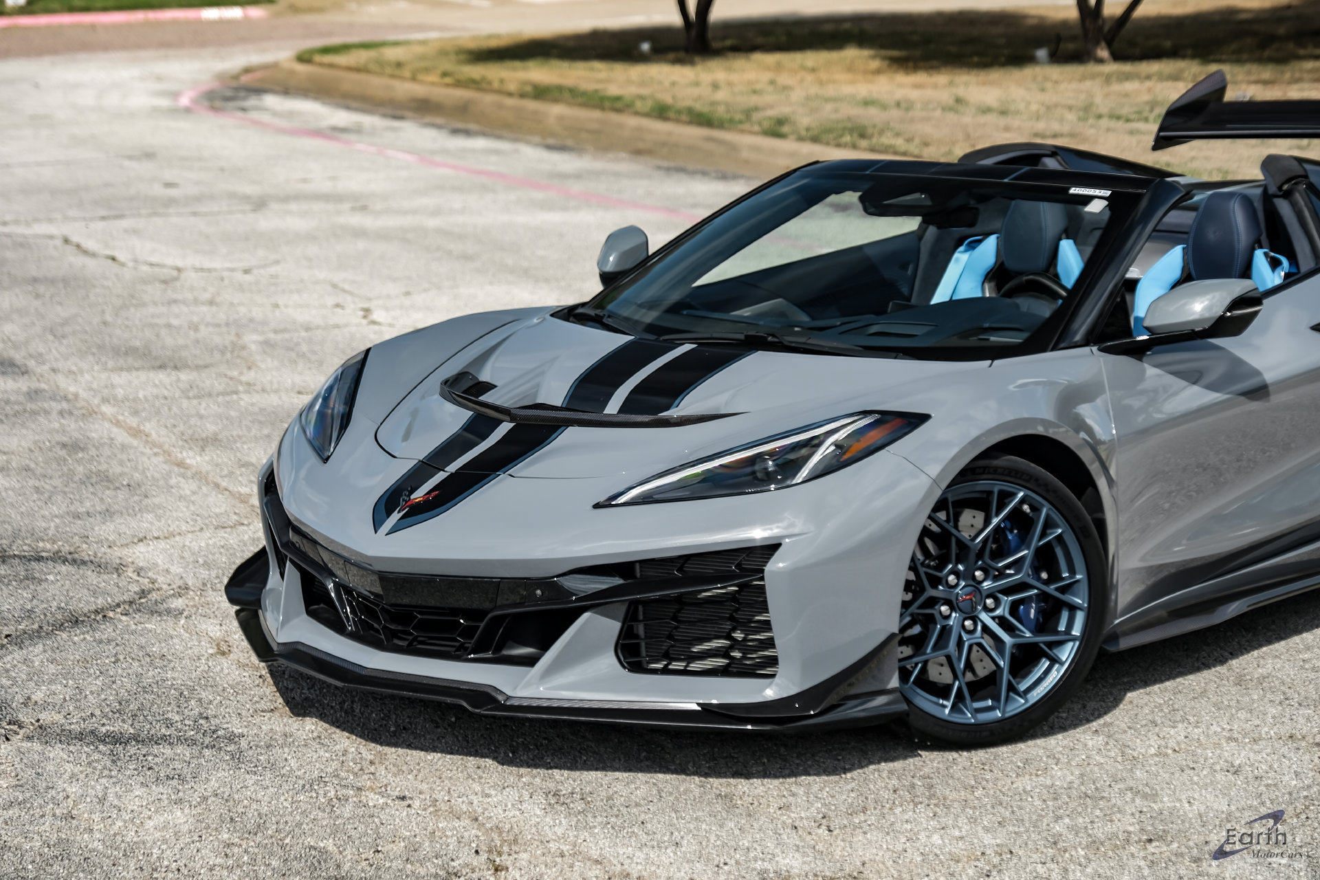 Used 2025 Chevrolet Corvette ZR1 w/ ZR1 Carbon Fiber Aero Package RWD image 7