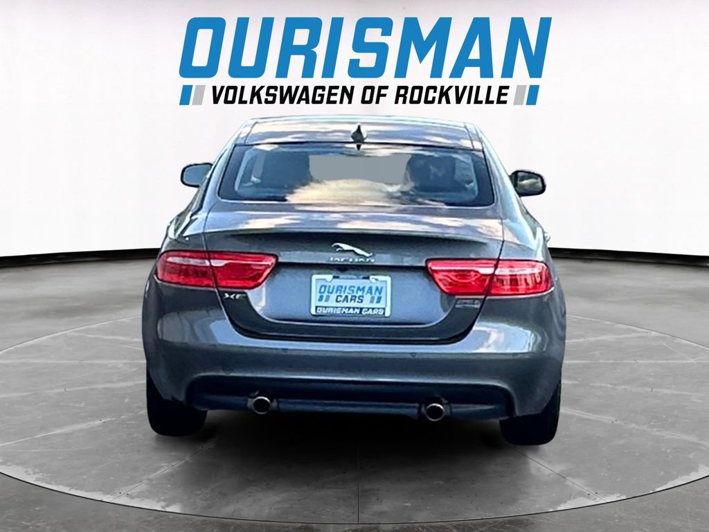 Used 2018 Jaguar XE Premium AWD/4WD image 5