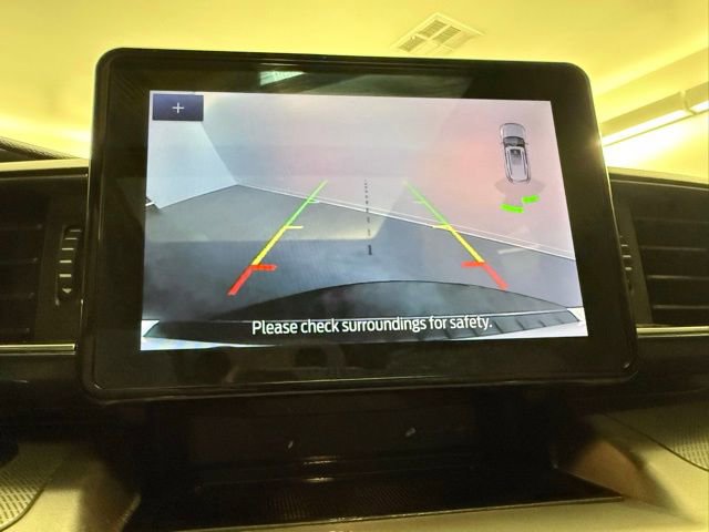 Used 2021 Ford Explorer XLT w/ Equipment Group 202A image 23