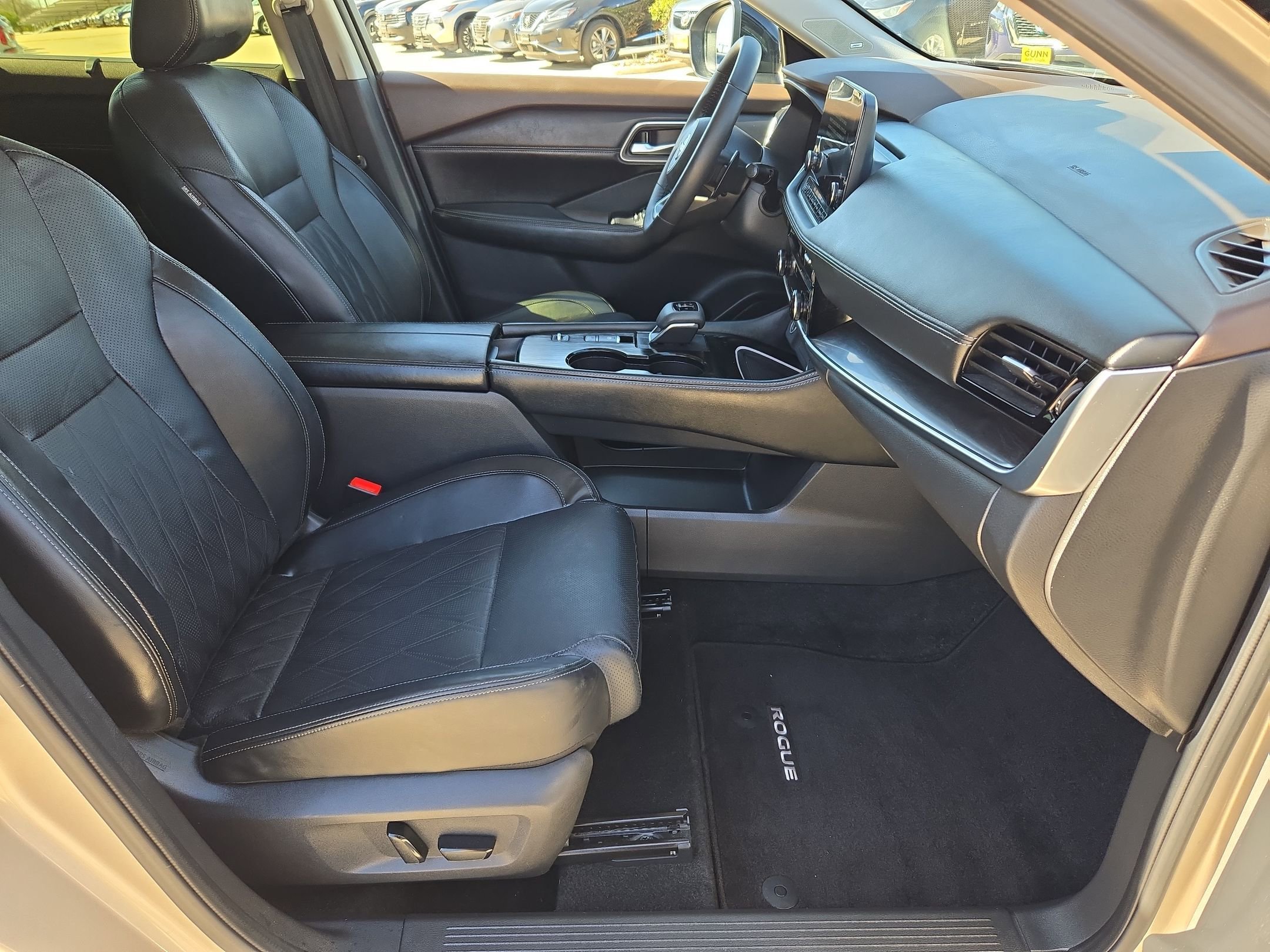 Used 2023 Nissan Rogue Platinum w/ Platinum Premium Package image 29