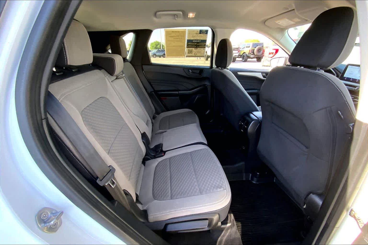 Certified 2022 Ford Escape SE w/ SE Sport Appearance Package FWD image 18