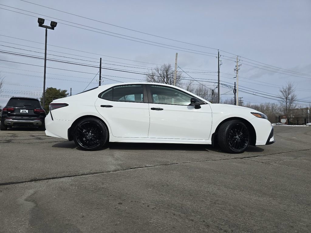 Used 2021 Toyota Camry SE image 15
