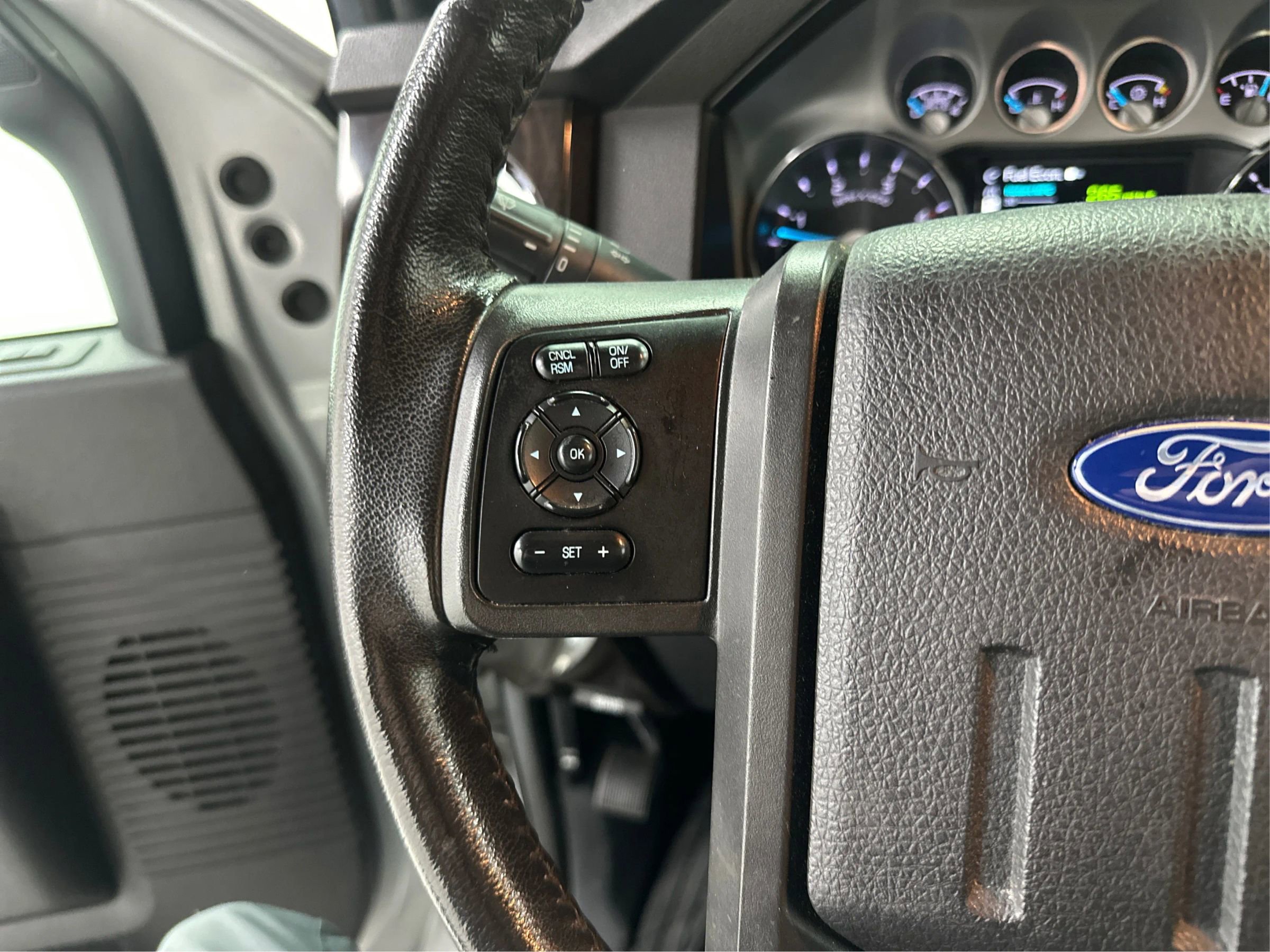 Used 2016 Ford F350 Platinum image 31