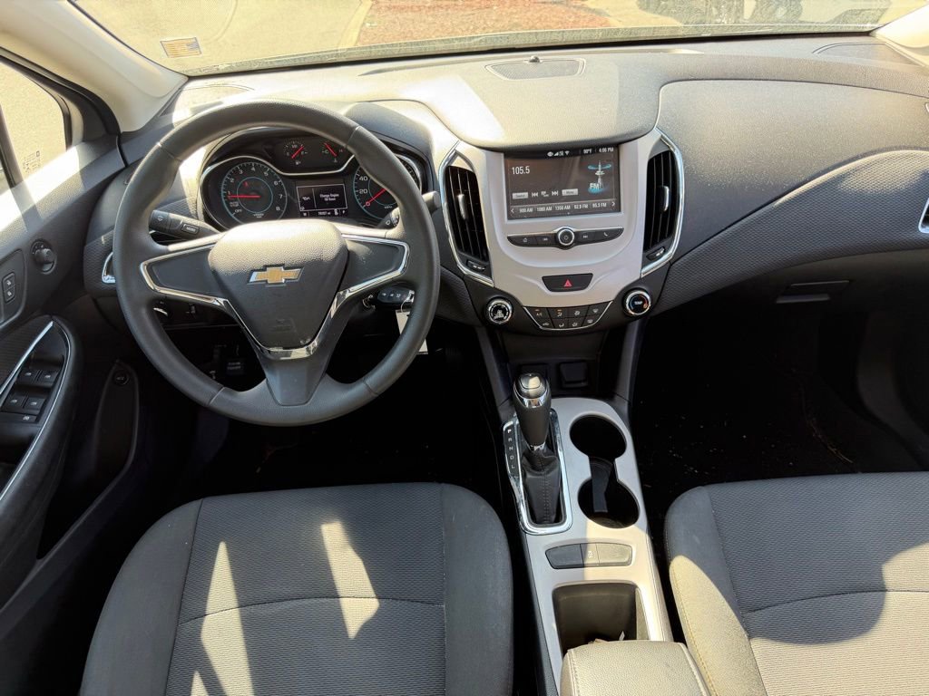 Used 2018 Chevrolet Cruze LS image 18