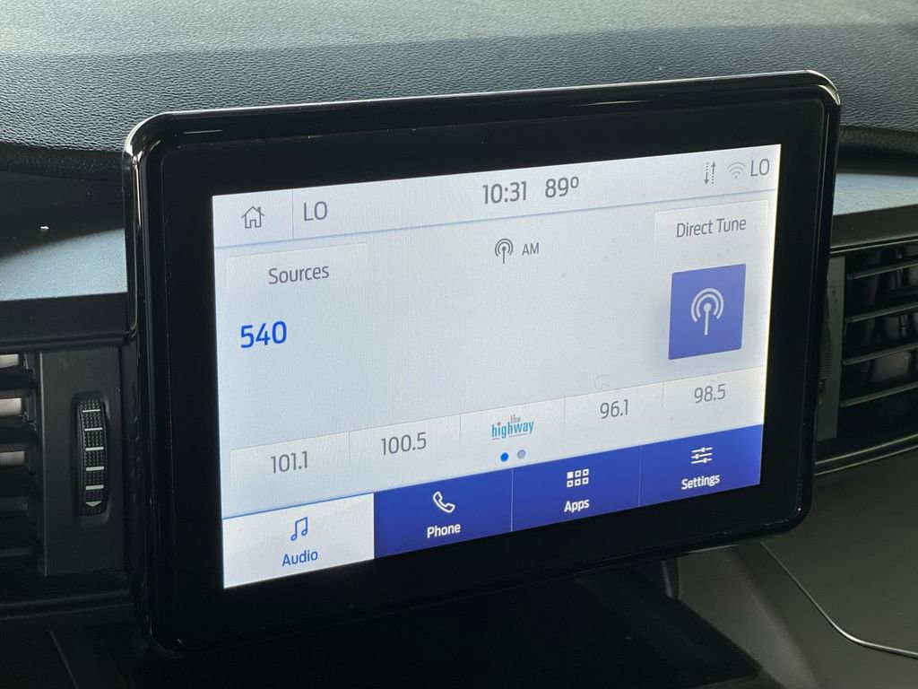 Used 2022 Ford Explorer XLT image 13