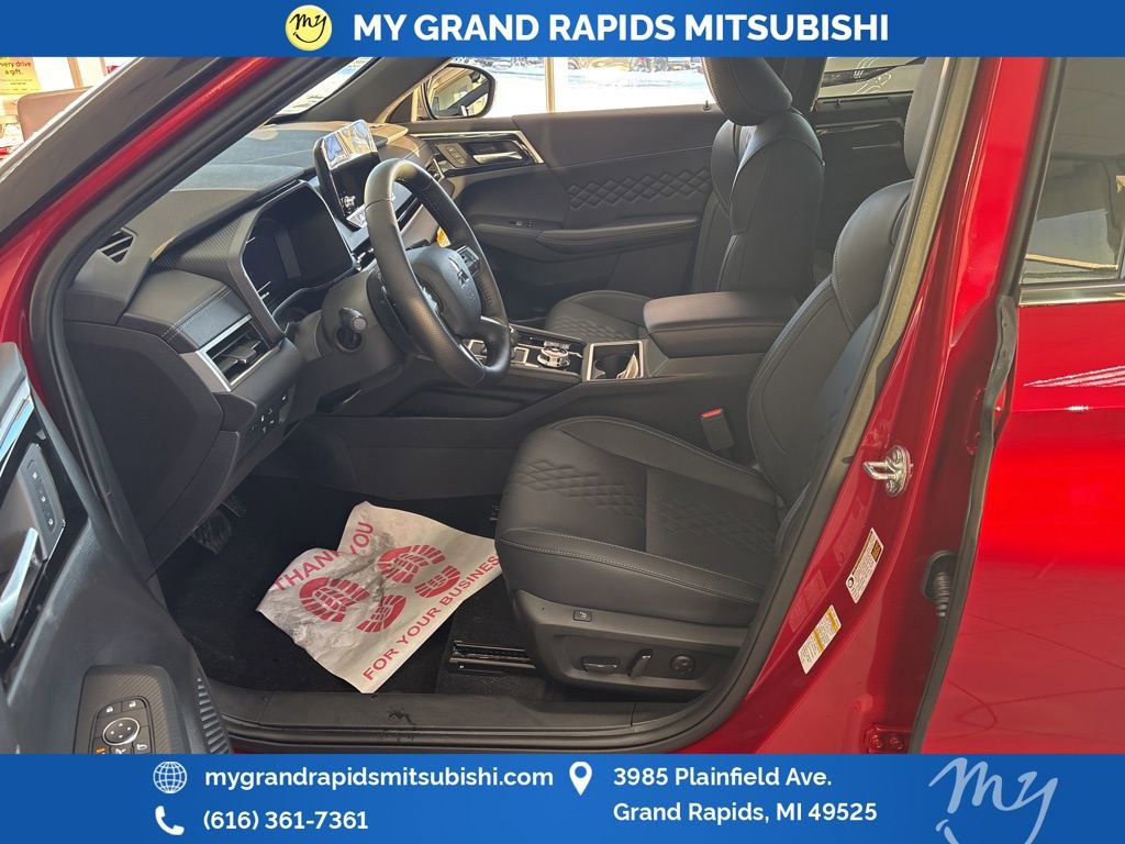 New 2025 Mitsubishi Outlander SEL Black Edition image 9