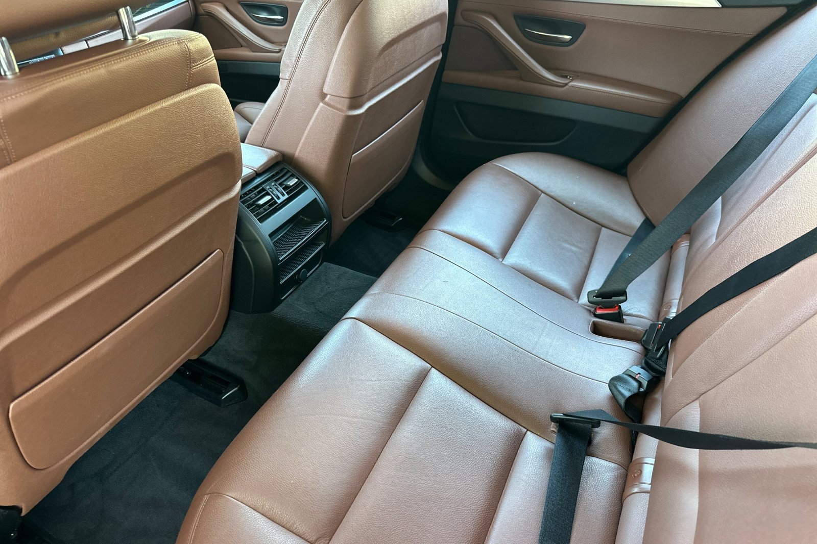 Used 2015 BMW 550i xDrive Sedan AWD/4WD image 30