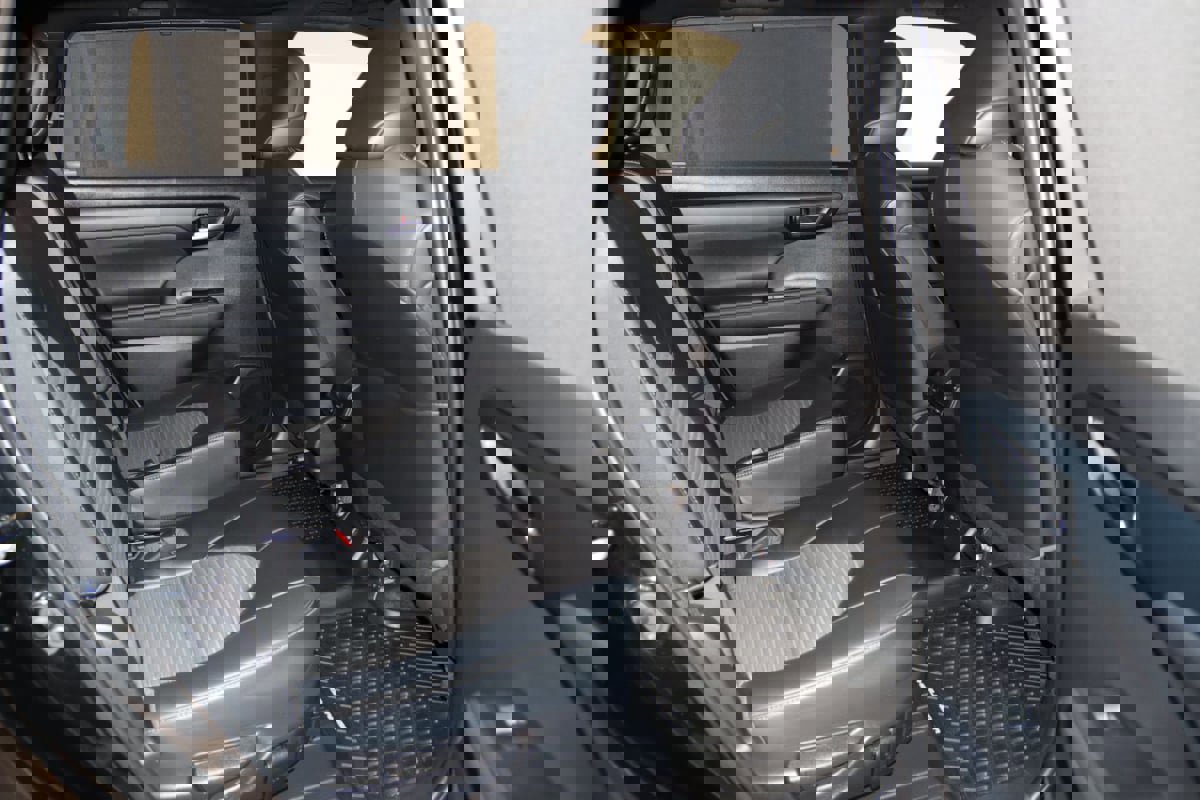 Used 2023 Toyota Highlander L image 60