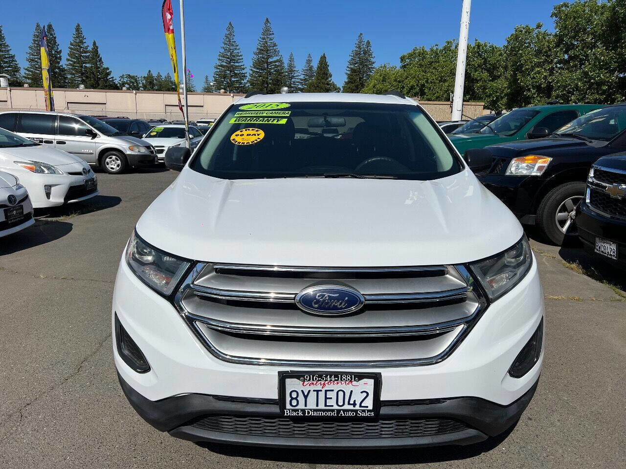 Used 2015 Ford Edge SE image 2